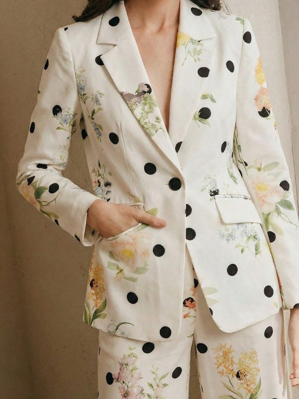 White Elegant Women's Polka Dot & Floral Cinched Waist Blazer - Picture 4 of 7